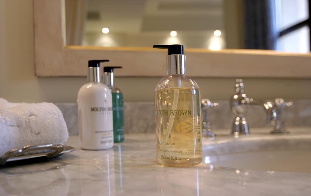 Le Convivial - Wine And Spa Experience Suites 西洛卡特伦 外观 照片